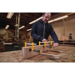 DEWALT 4 in. 330 lb. Bar Clamp w/2 in. Throat Depth