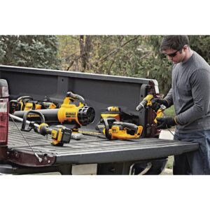 DEWALT 22 in. 20V MAX Lithium-Ion Cordless Hedge Trimmer with (1) 5.0Ah Battery and Charger Included