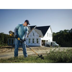 DEWALT 15 in. 60V MAX Cordless FLEXVOLT Brushless String Grass Trimmer, (1) 3.0Ah Battery & Charger & Leaf Blower (Tool Only)