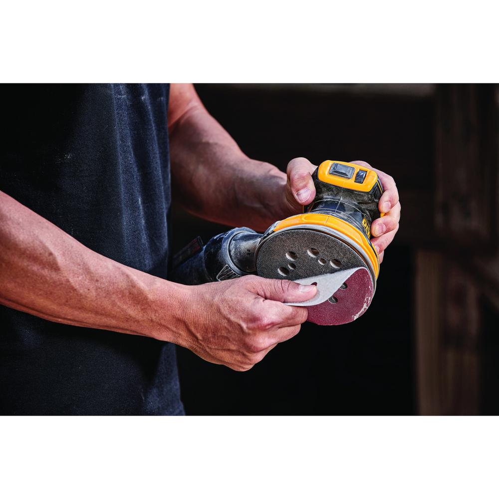 DEWALT 20-Volt MAX XR Cordless Brushless 5 in. Random Orbital Sander with (1) 20-Volt Battery 3.0Ah