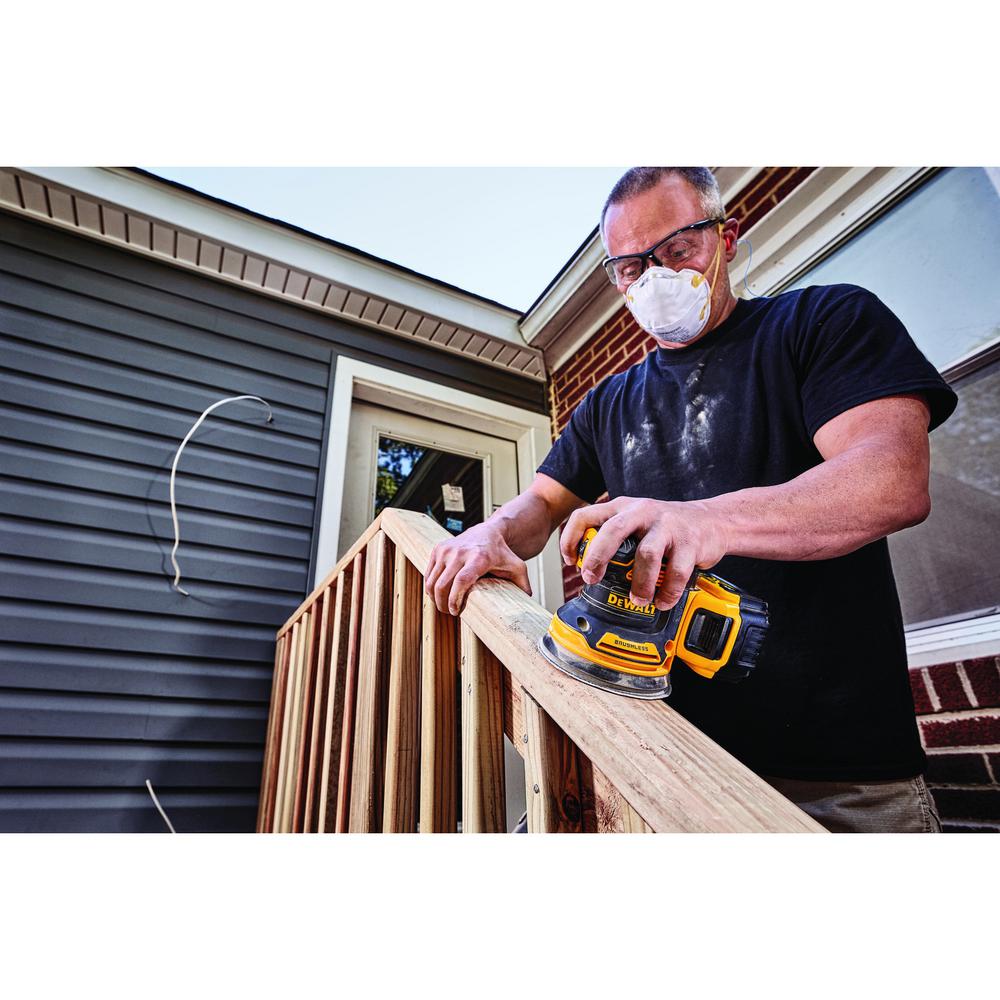 DEWALT 20-Volt MAX XR Cordless Brushless 5 in. Random Orbital Sander with (1) 20-Volt Battery 3.0Ah