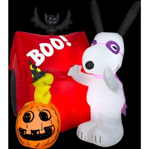 Gemmy 6 ft. H. Halloween Airblown Snoopy Dog House Halloween Inflatable