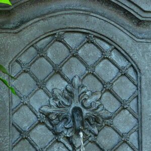 Sunnydaze Decor Rosette Resin Lead Solar Outdoor Wall Fountain