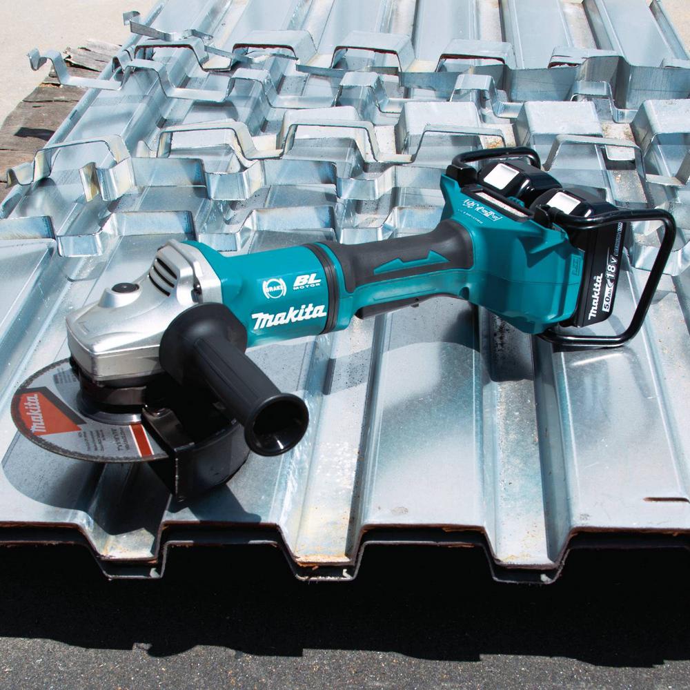Makita 18V X2 LXT Brushless Cordless 7 in. Angle Grinder Kit 5.0Ah w/Bonus 7 in. Dust Extraction Shroud, 7 in. Diamond Wheel