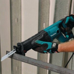 Makita 11 Amp Corded Variable Speed Reciprocating Saw with Wood Cutting Blade, Metal Cutting Blade and Hard Case
