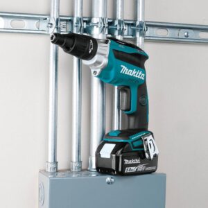 Makita 18-Volt 5.0 Ah LXT Lithium-Ion Brushless Cordless 2500 RPM Screwdriver Kit