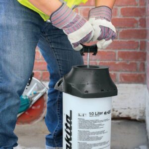 Makita 2.6 Gal. Pressurized Water Tank