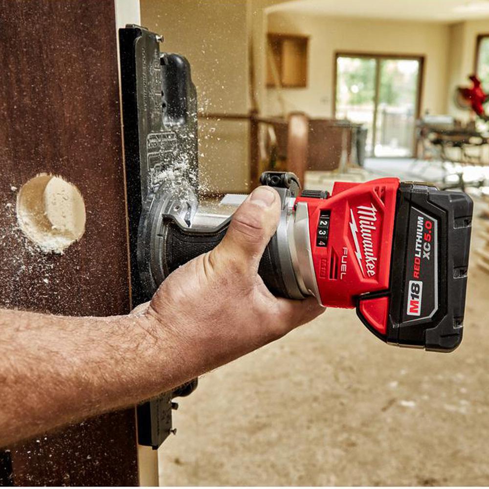 Milwaukee M18 FUEL 18-Volt Lithium-Ion Brushless Cordless Compact Router w/ Compact Router Offset Base & Router Plunge Base