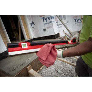 Milwaukee 48 in. Concrete Screed Level