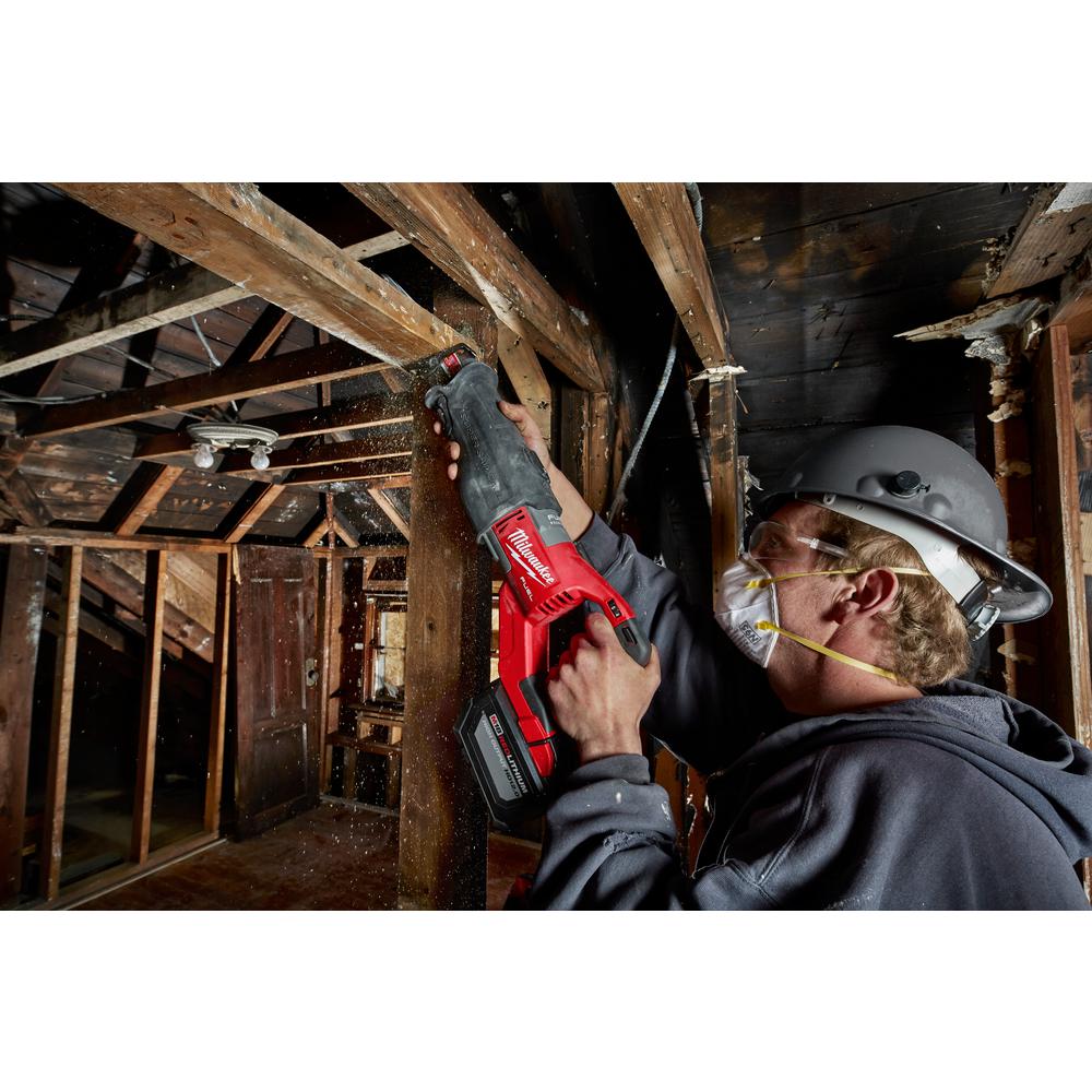 Milwaukee M18 FUEL 18-Volt Lithium-Ion Brushless Cordless SUPER SAWZALL Orbital Reciprocating Saw W/ HIGH OUTPUT XC 8.0Ah Battery