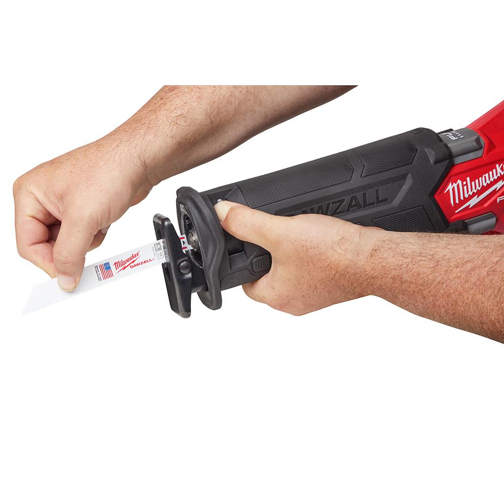 Milwaukee M18 FUEL 18-Volt Lithium-Ion Brushless Cordless SAWZALL Reciprocating Saw Kit W/one 5.0 Ah Batteries, Charger and Case