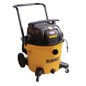 DEWALT 14 Gal. Poly Wet/Dry Vac
